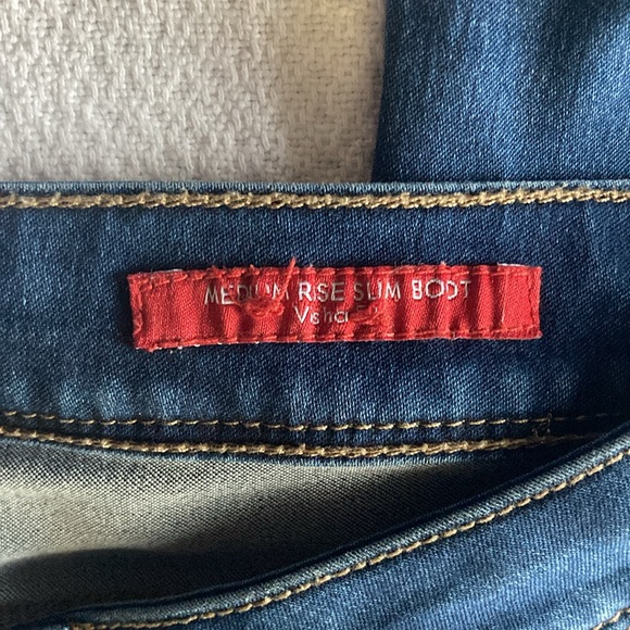 GUESS Medium Rise Slim Boot - Picture 2 of 4